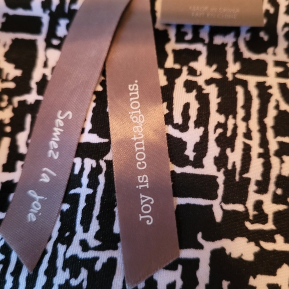 (4X)  Sleeveless blouse - Picture 3 of 4